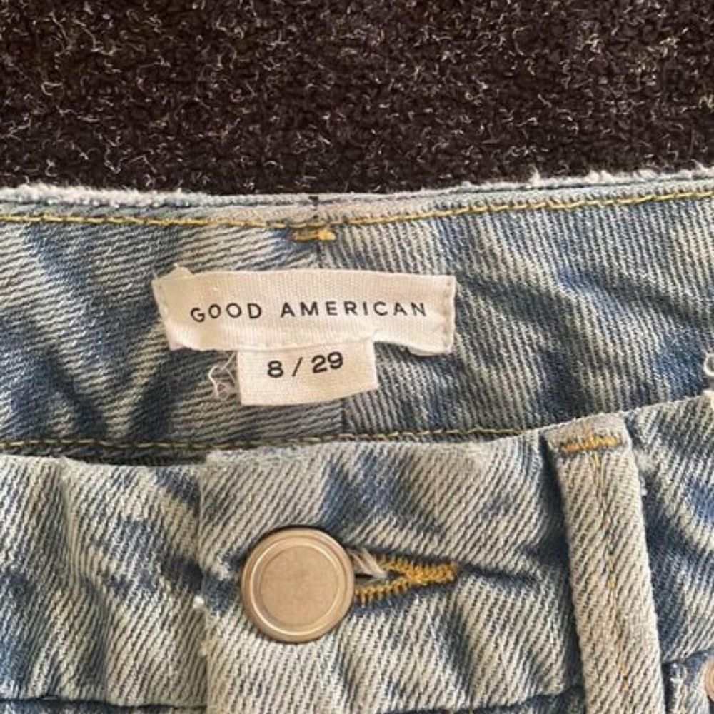 Good American Jeans size 8 Straight Leg